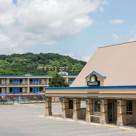 Days Inn By Wyndham Staunton